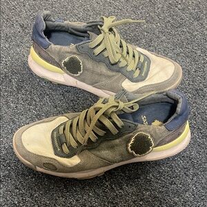 Men's Gray and Yellow Sneakers